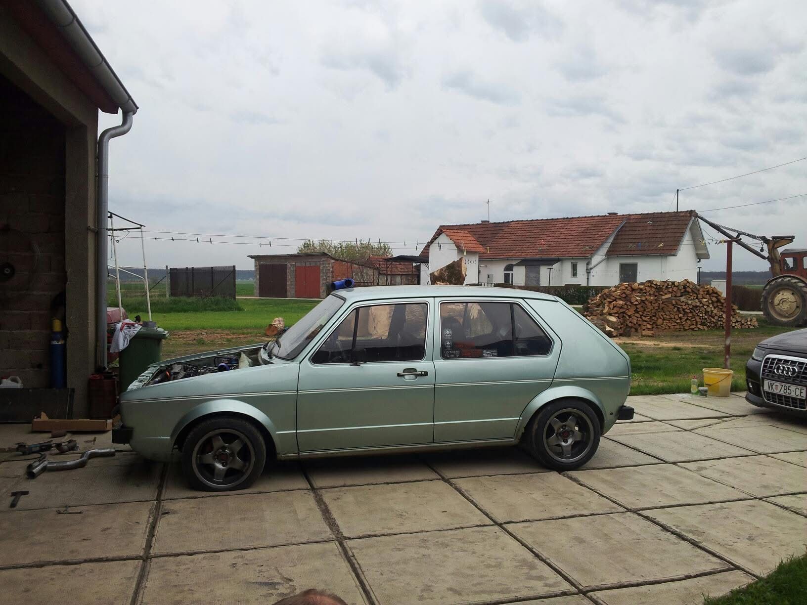 Volkswagen Golf 1